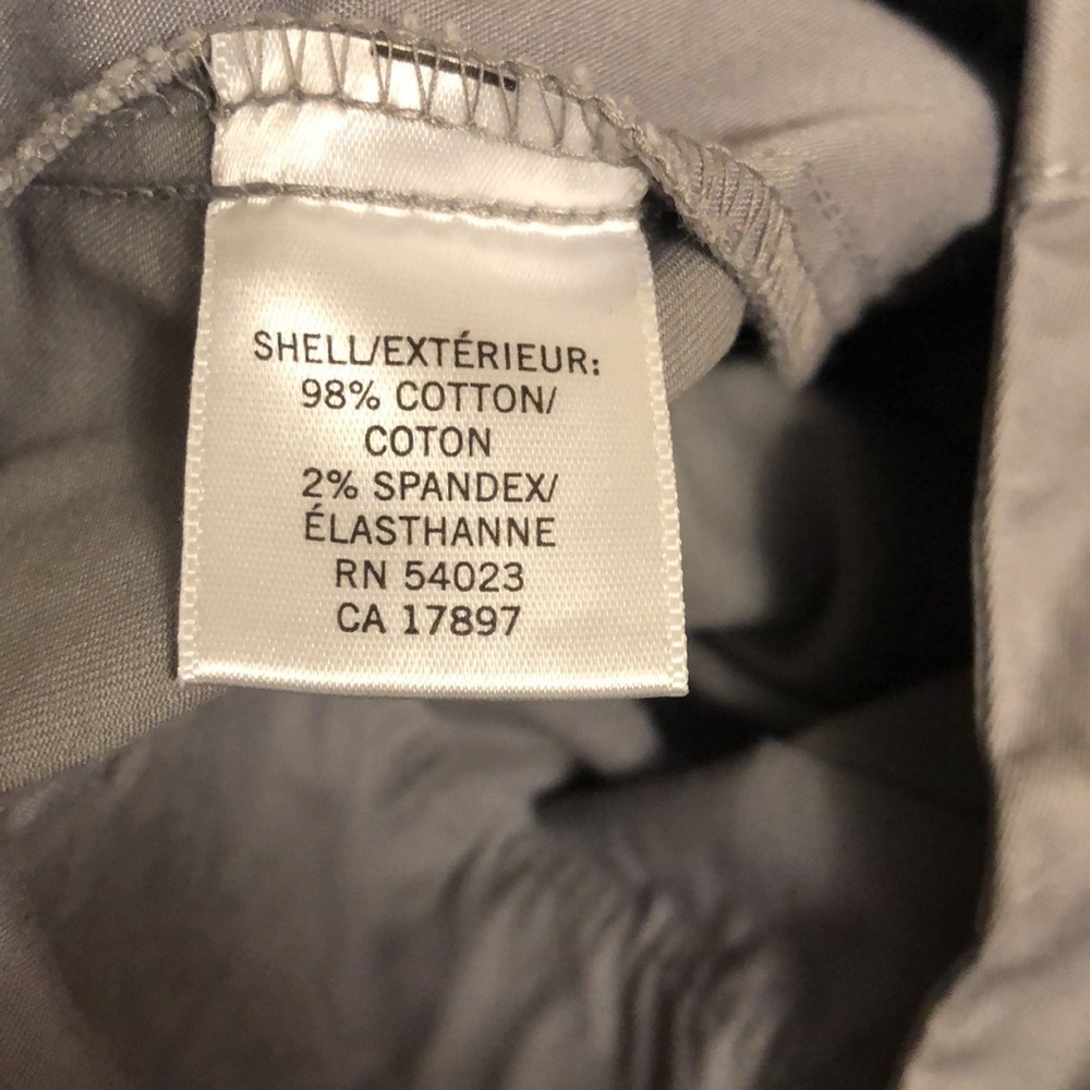 Super cute Banana Republic grey shorts with pockets everywhere! - Picture 8 of 9